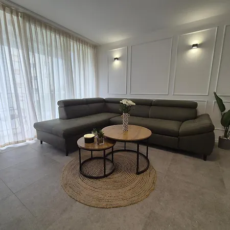 Maris Apartment