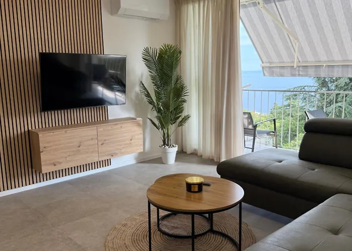 Apartament Maris *