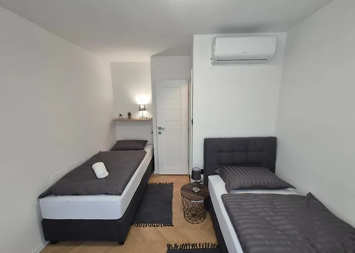 Apartament Maris *